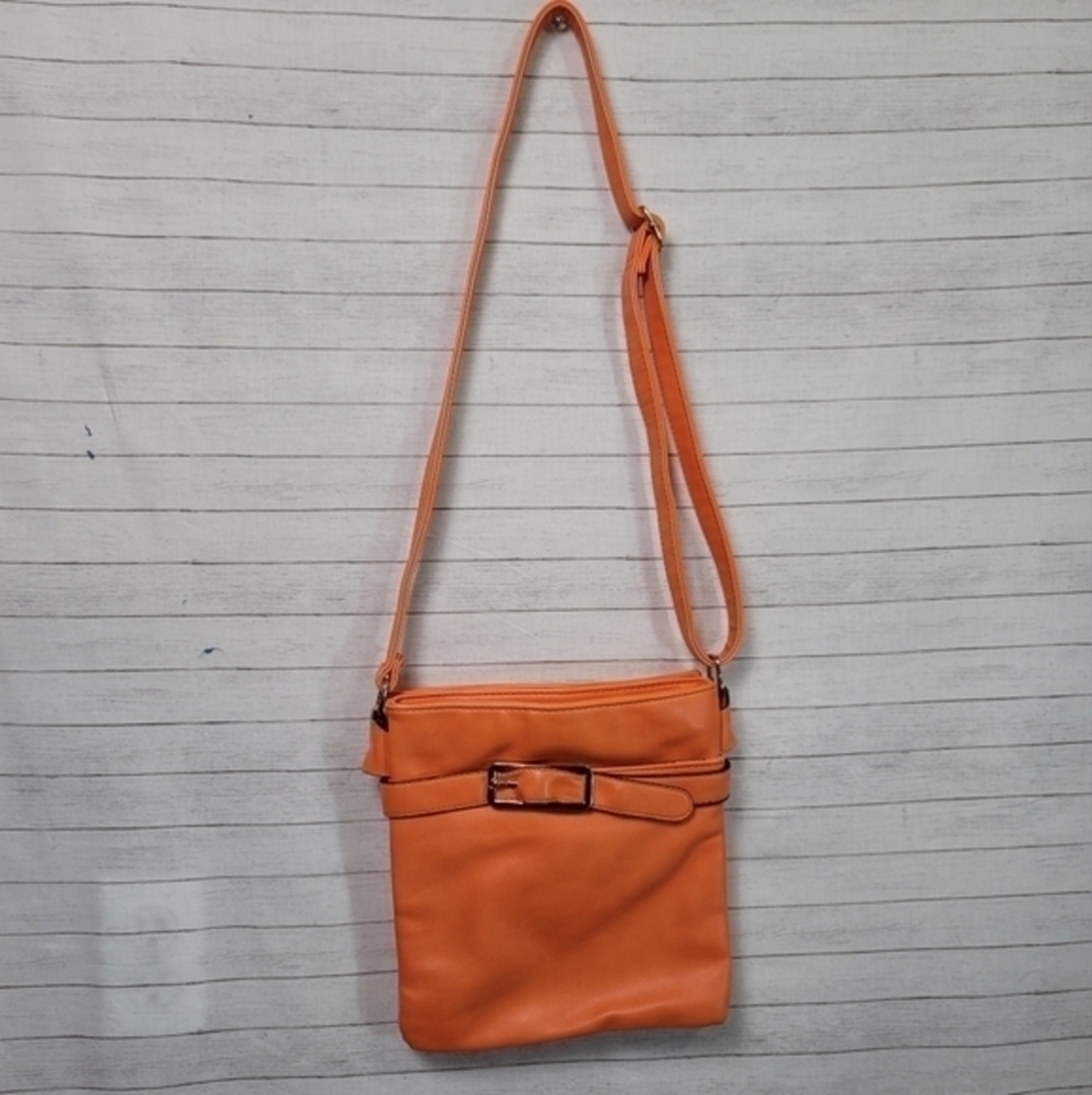 MoDA BRIGHT ORANGE CROSSBODY BAG